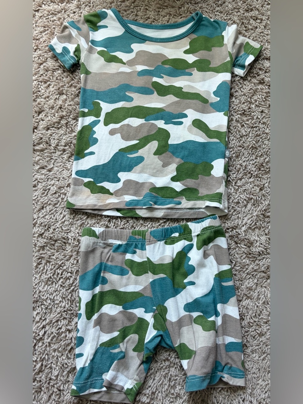 Kyte Baby Camo Short Sleeve Pajama Set 2T Bamboo